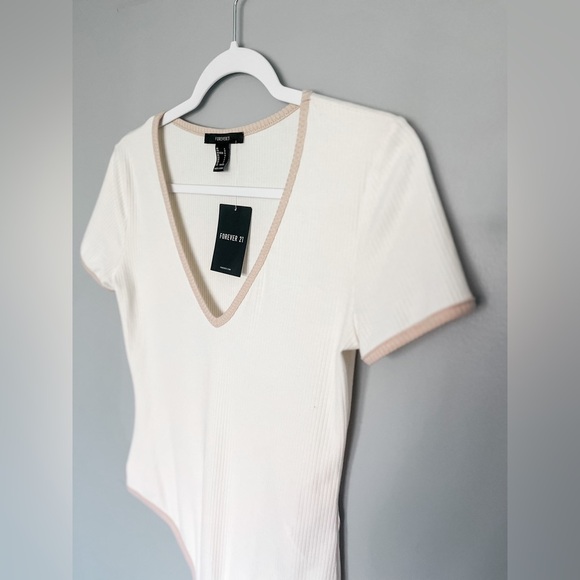 Ribbed Bodysuit - Picture 3 of 5